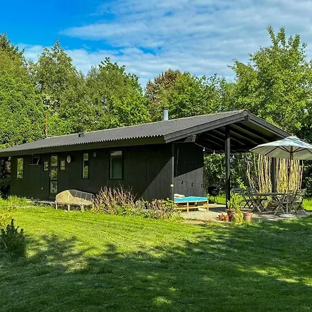 Renovated Summer House On Nature Plot Near Rorvig Ferienhaus